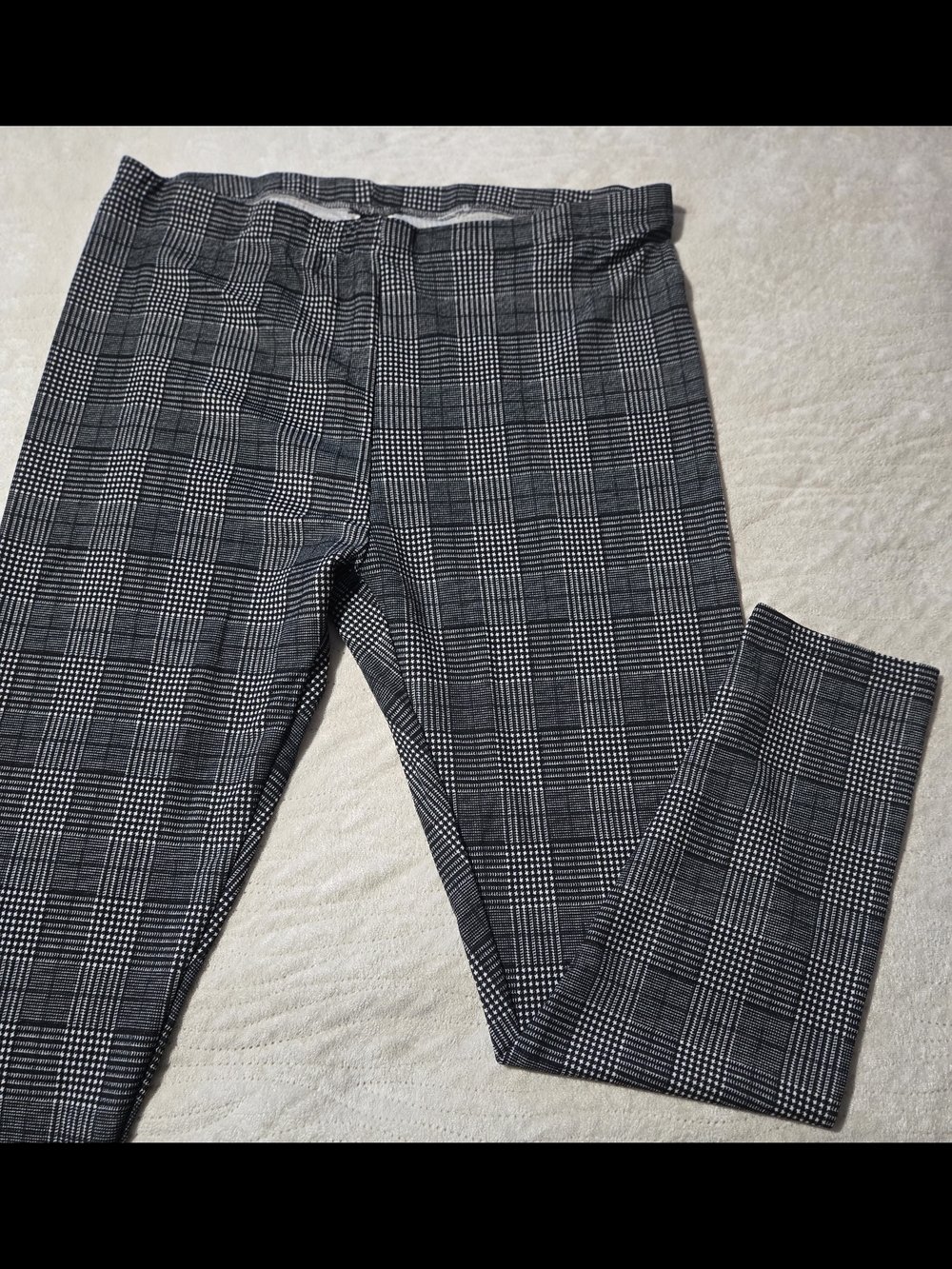 SHEIN Women's Black & Gray Plaid Leggings